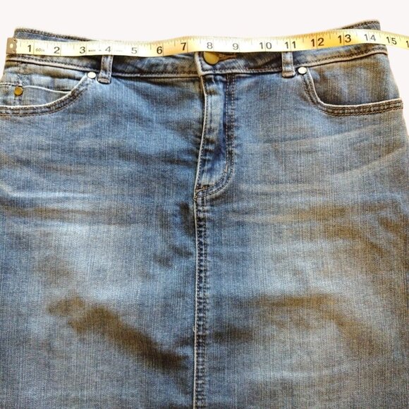 Caslon Skirt 2 Denim Raw Hem Pockets Stretch Mildly Distressed - Picture 4 of 12